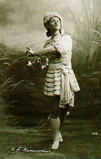 Vaslav Nijinsky -1909.JPG